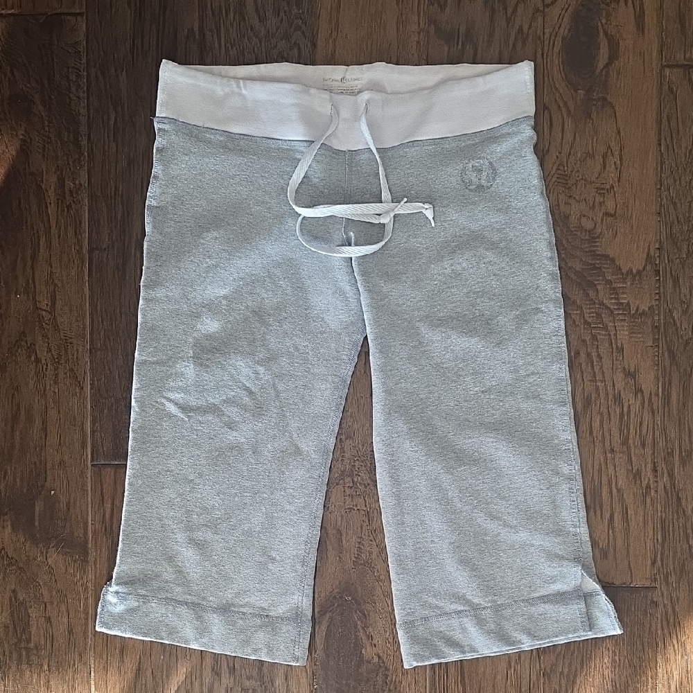 Vintage Lululemon Clam Diggers